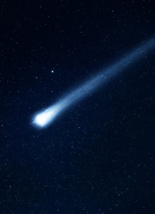 Kometa Neowise poutá pozornost. Teď je nejblíže k Zemi